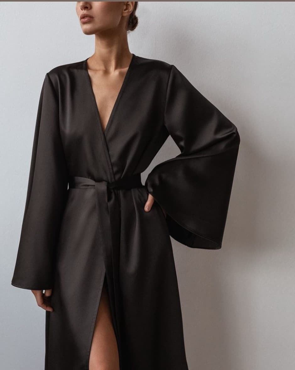 Yarışmada ve antrenmanda, rahat kalıp bornozlar